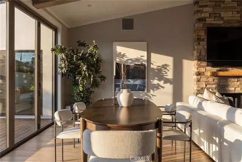 Dining - 5417 E Anaheim Rd, Long Beach, CA 90815 photo 2 of 4