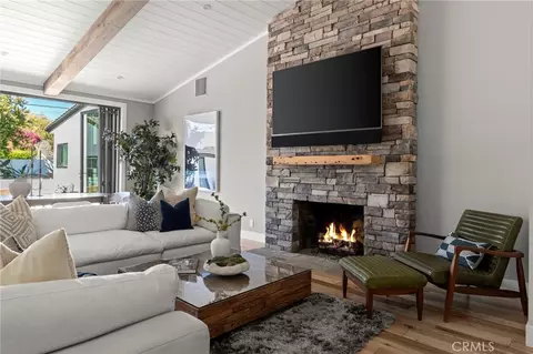 Living - 5417 E Anaheim Rd, Long Beach, CA 90815 photo 2 of 6