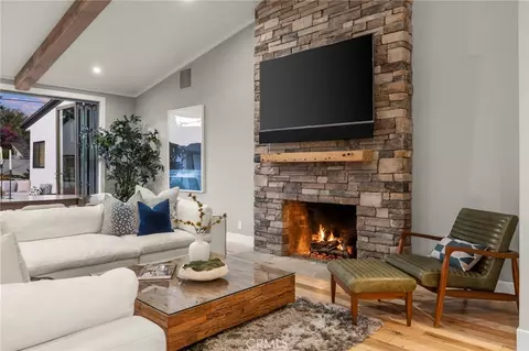 Living - 5417 E Anaheim Rd, Long Beach, CA 90815 photo 6 of 6