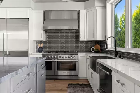 Kitchen - 5417 E Anaheim Rd, Long Beach, CA 90815 photo 2 of 5