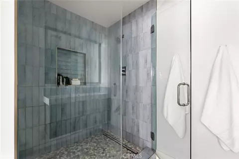 Bath - 5417 E Anaheim Rd, Long Beach, CA 90815 photo 4 of 8