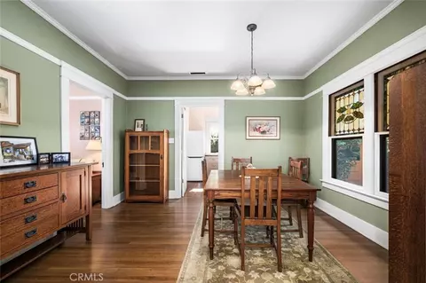 Dining - 748 Daisy Ave, Long Beach, CA 90813 photo 1 of 2