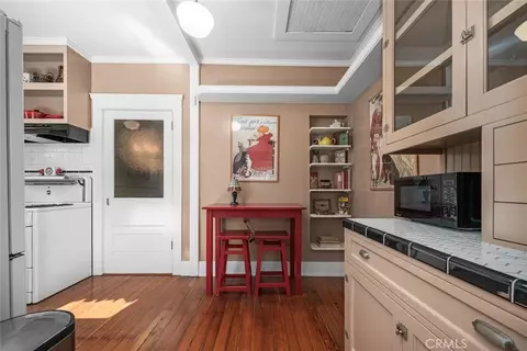 Kitchen - 748 Daisy Ave, Long Beach, CA 90813 photo 5 of 5