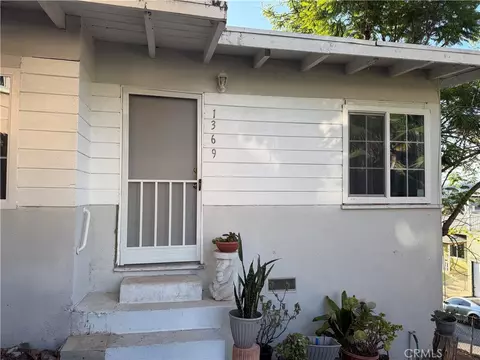 1369 Volney, Los Angeles, CA 90063