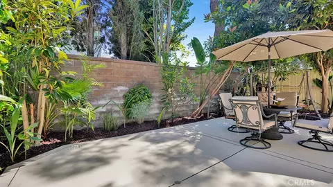 Exterior - 933 Somerville, Irvine, CA 92620 photo 4 of 5
