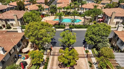 View/Area - 933 Somerville, Irvine, CA 92620 photo 1 of 6