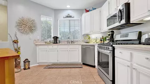 Kitchen - 933 Somerville, Irvine, CA 92620 photo 1 of 4