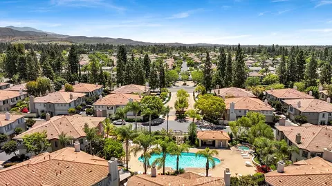 View/Area - 933 Somerville, Irvine, CA 92620 photo 3 of 6