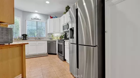 Kitchen - 933 Somerville, Irvine, CA 92620 photo 3 of 4