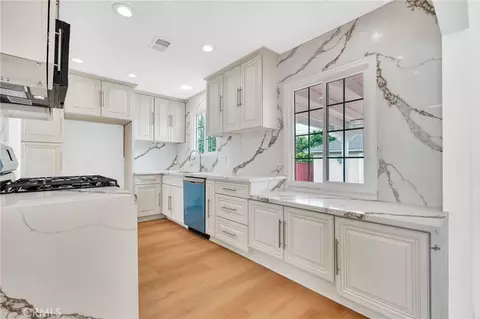 20756 Saticoy St, Winnetka, CA 91306