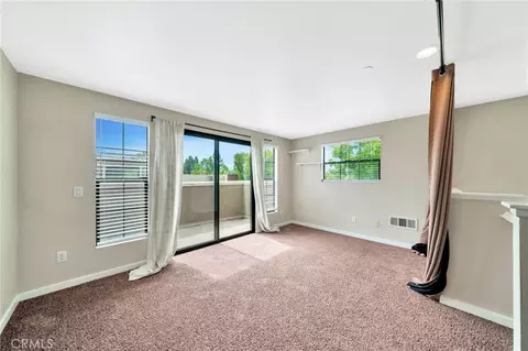 Living - 563 W Maple Ave, Orange, CA 92868 photo 4 of 4