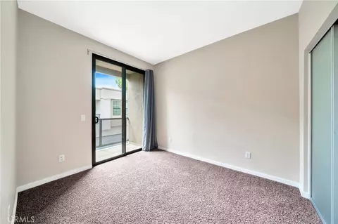 Bedroom - 563 W Maple Ave, Orange, CA 92868 photo 4 of 7
