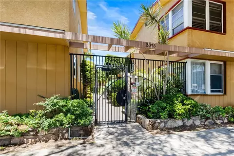 Exterior - 2075 E Appleton St #17, Long Beach, CA 90803 photo 2 of 7