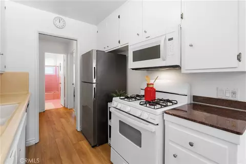 Kitchen - 2075 E Appleton St #17, Long Beach, CA 90803 photo 3 of 3