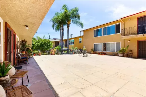 Exterior - 2075 E Appleton St #17, Long Beach, CA 90803 photo 6 of 7