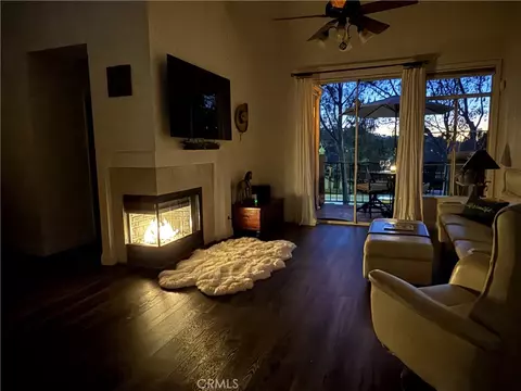 Living - 8215 E White Oak Rdg #33, Orange, CA 92869 photo 2 of 2