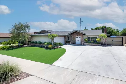 582 S Nutwood St, Orange, CA 92869