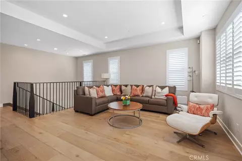 Living - 142 Sabbia, Irvine, CA 92602 photo 3 of 4