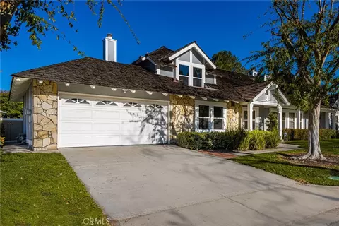Exterior - 11 Thunder Trl #6, Irvine, CA 92614 photo 2 of 9