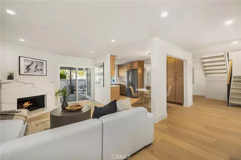 Living - 11 Thunder Trl #6, Irvine, CA 92614 photo 5 of 5