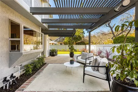 Exterior - 11 Thunder Trl #6, Irvine, CA 92614 photo 4 of 9