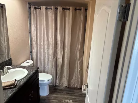 Bath - 18261 Preston St, Hesperia, CA 92345 photo 2 of 9