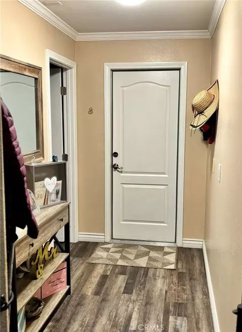 Entry Way - 18261 Preston St, Hesperia, CA 92345 photo 1 of 10