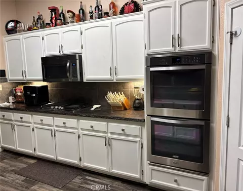 Kitchen - 18261 Preston St, Hesperia, CA 92345 photo 4 of 7