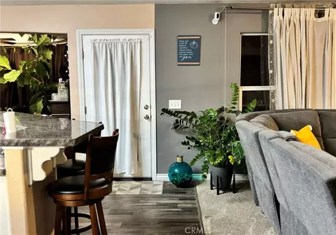 Entry Way - 18261 Preston St, Hesperia, CA 92345 photo 8 of 10