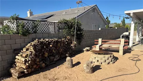 Exterior - 18261 Preston St, Hesperia, CA 92345 photo 9 of 10