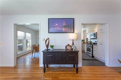 Entry Way - 1014 E Carson St #7, Long Beach, CA 90807 photo 1 of 4
