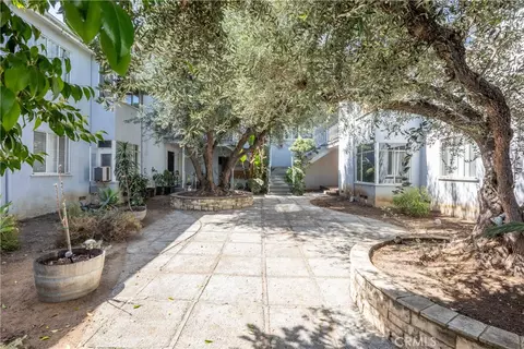 Exterior - 1014 E Carson St #7, Long Beach, CA 90807 photo 2 of 5