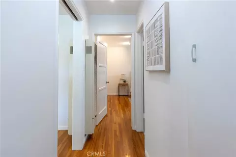 Entry Way - 1014 E Carson St #7, Long Beach, CA 90807 photo 2 of 4