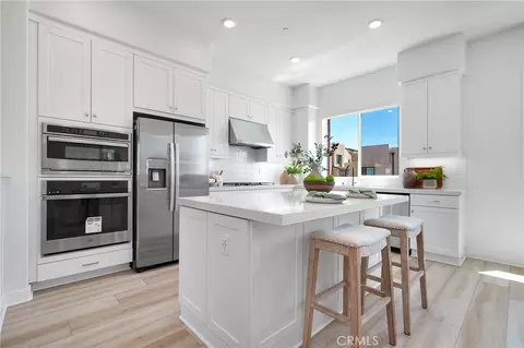Kitchen - 127 Biome, Irvine, CA 92618 photo 1 of 2