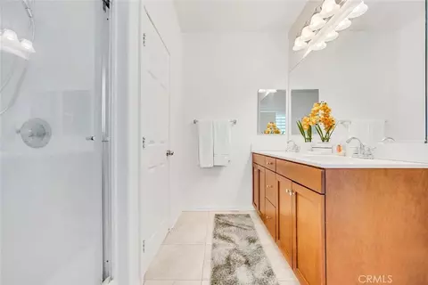 Bath - 10995 Coalinga, Montclair, CA 91763 photo 1 of 2