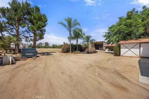 Exterior - 1920 Gratton St, Riverside, CA 92504 photo 25 of 26