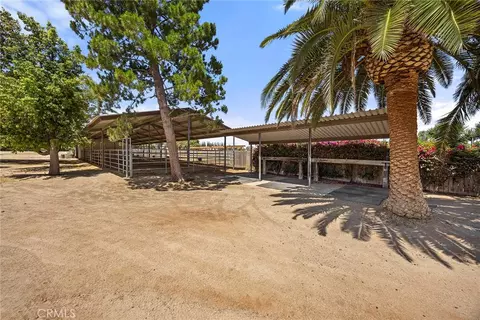 Exterior - 1920 Gratton St, Riverside, CA 92504 photo 17 of 26