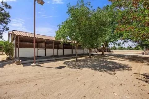 Exterior - 1920 Gratton St, Riverside, CA 92504 photo 20 of 26