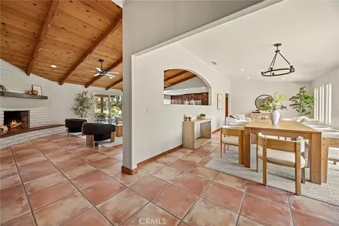 Entry Way - 1920 Gratton St, Riverside, CA 92504 photo 2 of 2