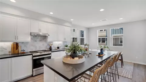 Kitchen - 100 Tenor, Irvine, CA 92618 photo 4 of 5