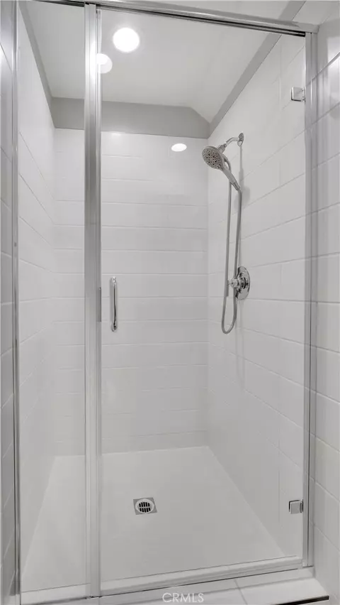Bath - 100 Tenor, Irvine, CA 92618 photo 4 of 4