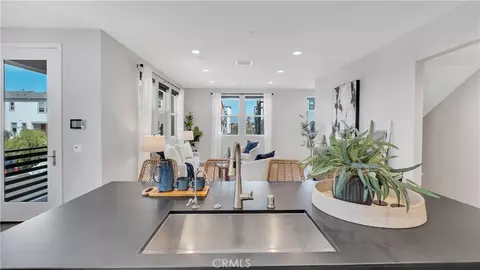 Kitchen - 100 Tenor, Irvine, CA 92618 photo 5 of 5