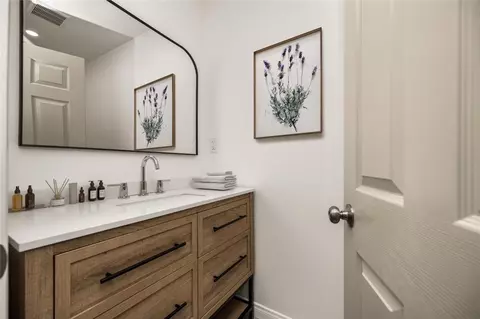 Bath - 1455 E Bach St, Carson, CA 90745 photo 2 of 4