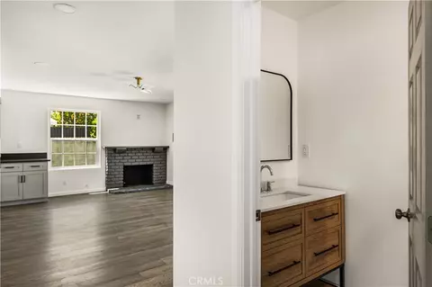 Entry Way - 1455 E Bach St, Carson, CA 90745 photo 2 of 3
