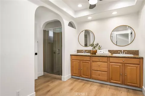 Bath - 397 S Schug, Orange, CA 92869 photo 3 of 6