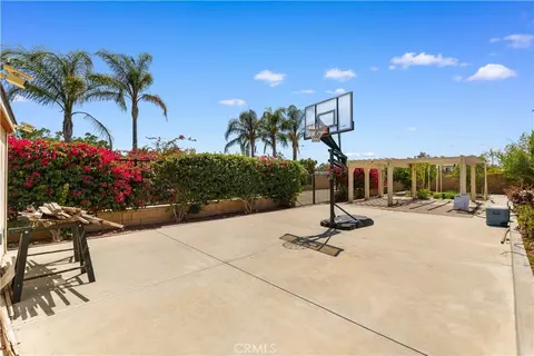 Exterior - 13515 Brittle Brush Ct, Rancho Cucamonga, CA 91739 photo 9 of 10