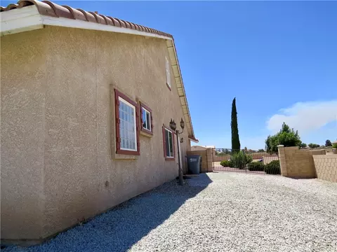 Exterior - 7445 El Mnr, Hesperia, CA 92344 photo 16 of 18