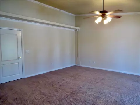 Living - 7445 El Mnr, Hesperia, CA 92344 photo 7 of 8