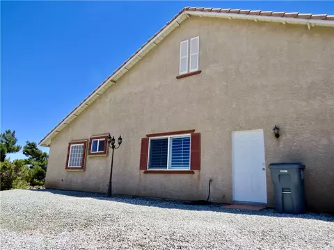 Exterior - 7445 El Mnr, Hesperia, CA 92344 photo 14 of 18