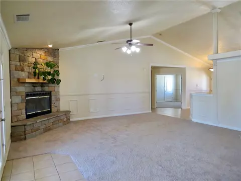 Living - 7445 El Mnr, Hesperia, CA 92344 photo 4 of 8